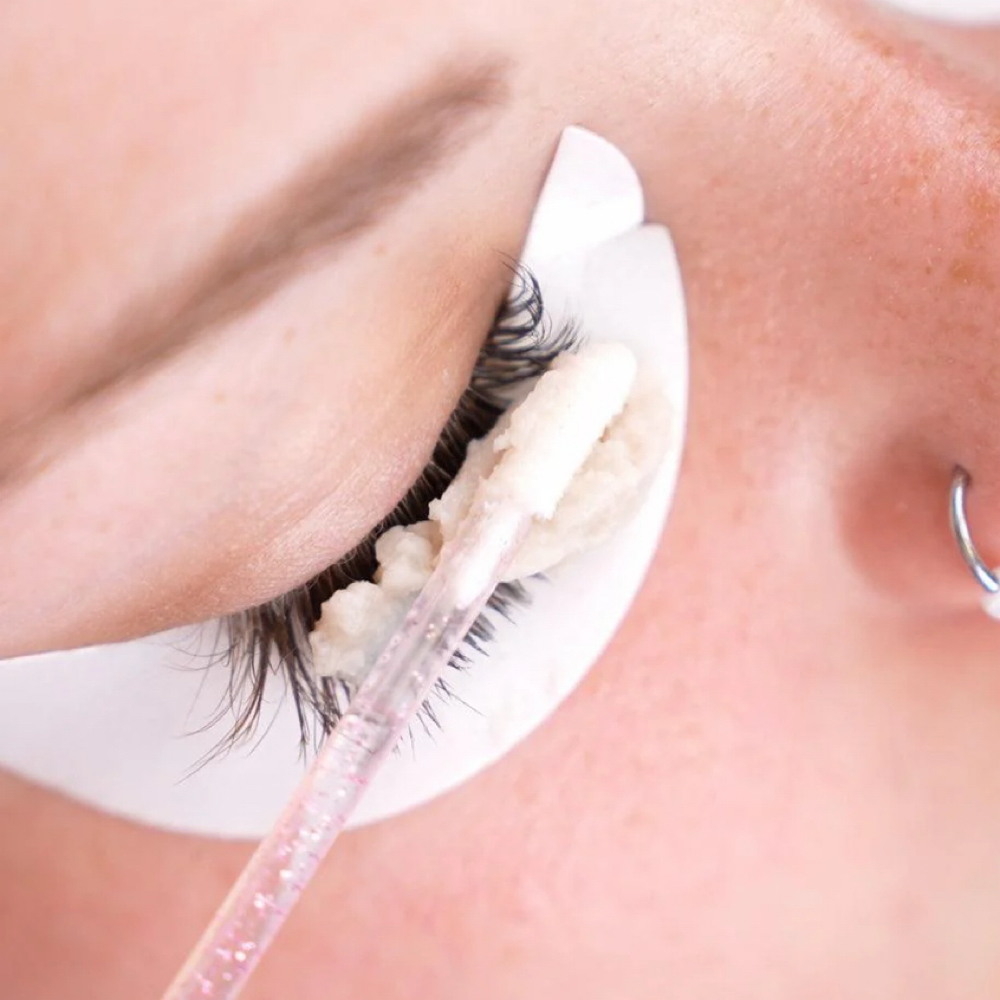 Lash Extension Removal