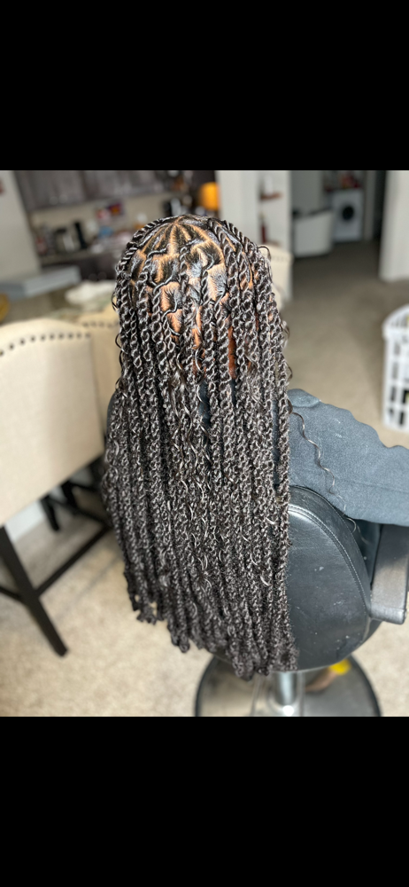 Med Invisible Locs (Waist)