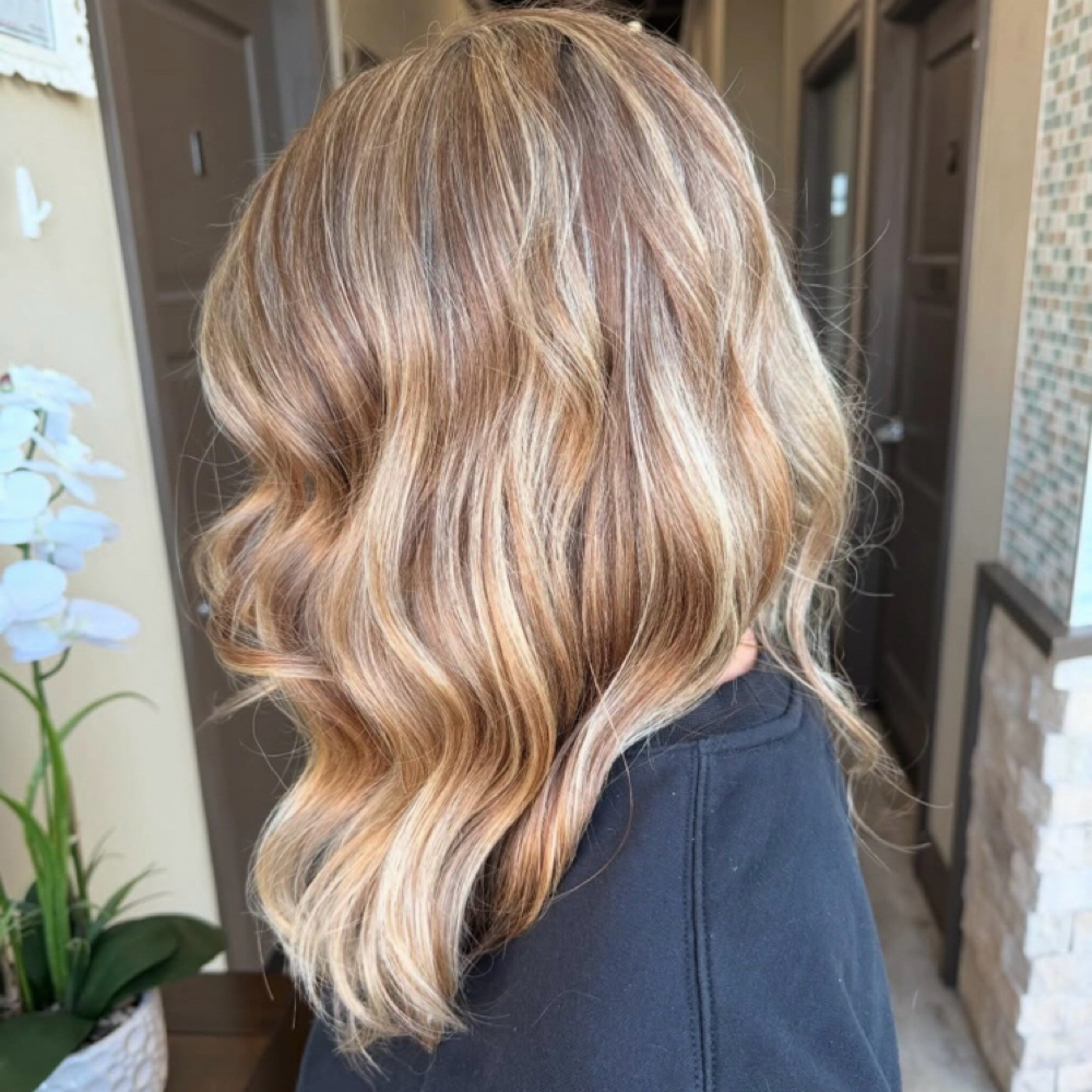 Mini Foil at Bella’s Beauty Salon, LLC in Moore, OK