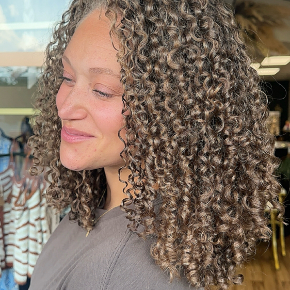 Signature Curly Style at Alliecurls in O’Fallon, MO