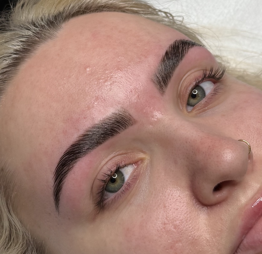 Brow Lamination & Hybrid Dye