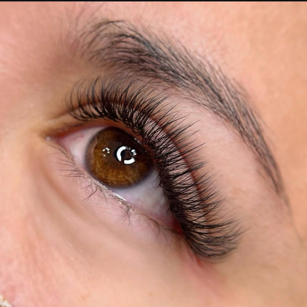 Hybrid Lash Extensions at BEAUTY SPOT in Jacksonville, FL