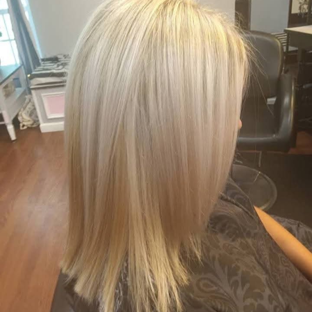 BLEACH & TONE ROOT TOUCHUP at Southern Styles Salon & Spa, LLC in Ludowici, GA