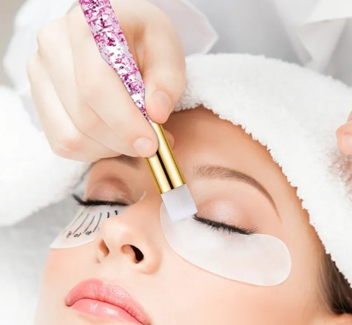 Lash Bath