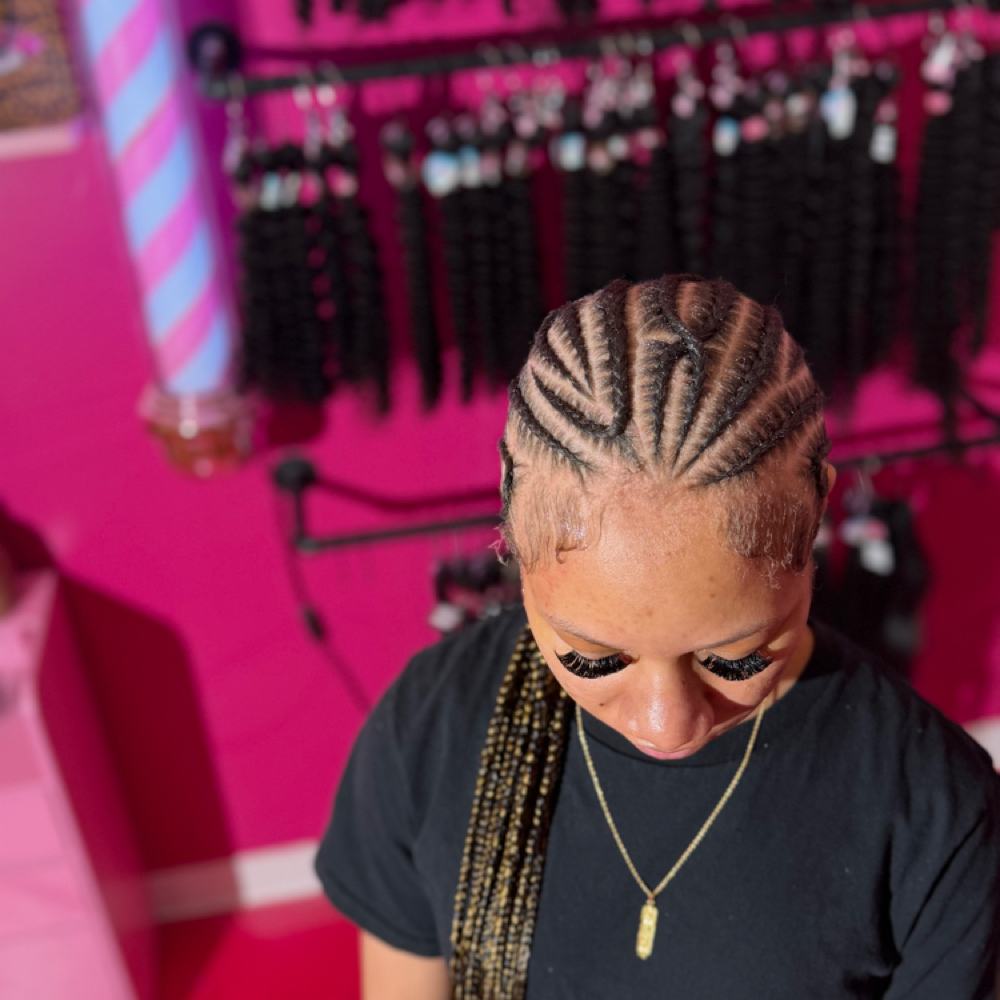 Medium Alicia Keys at The Beaauty Bando in Sacramento, CA