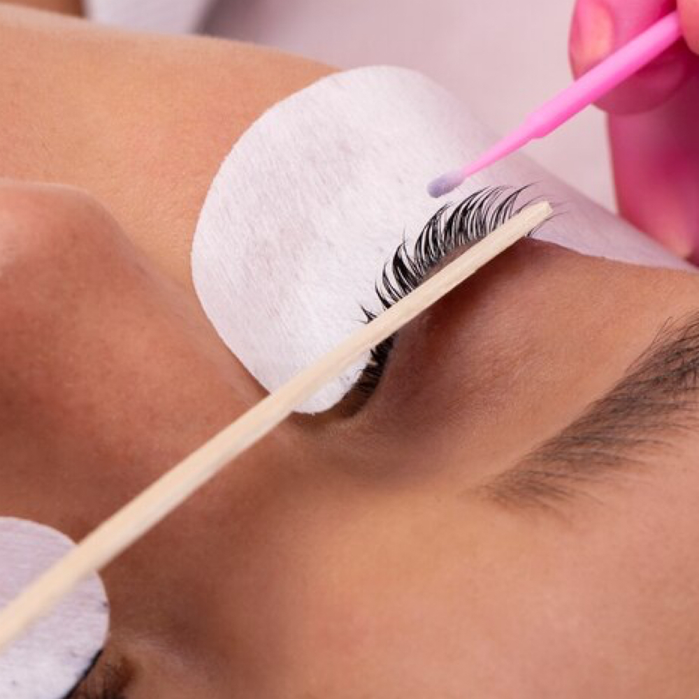 Eyelash Tint at The Beauty Room in Dundee, FL