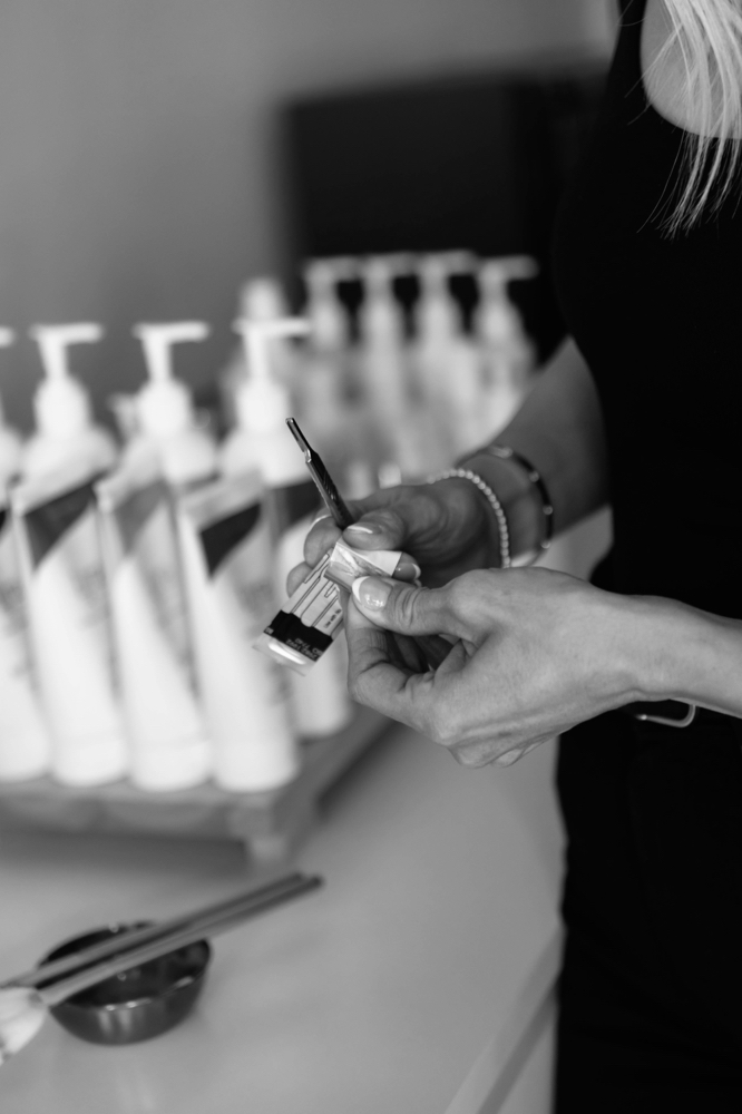 Velvet Sweep - Dermaplane Facial