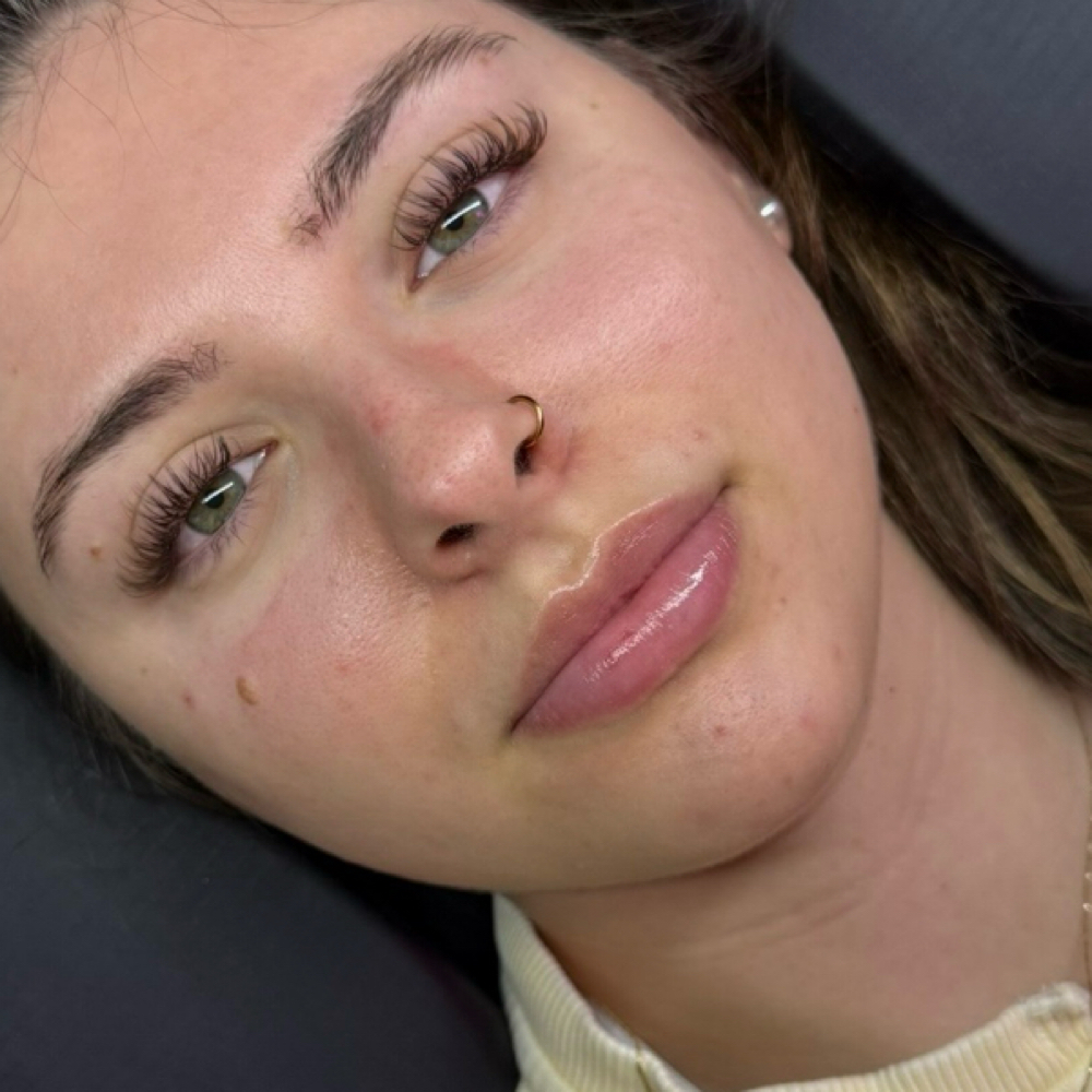 Classic/Angel or Wet Lash Full Set at Loto Beauty Bar in Toledo, OH