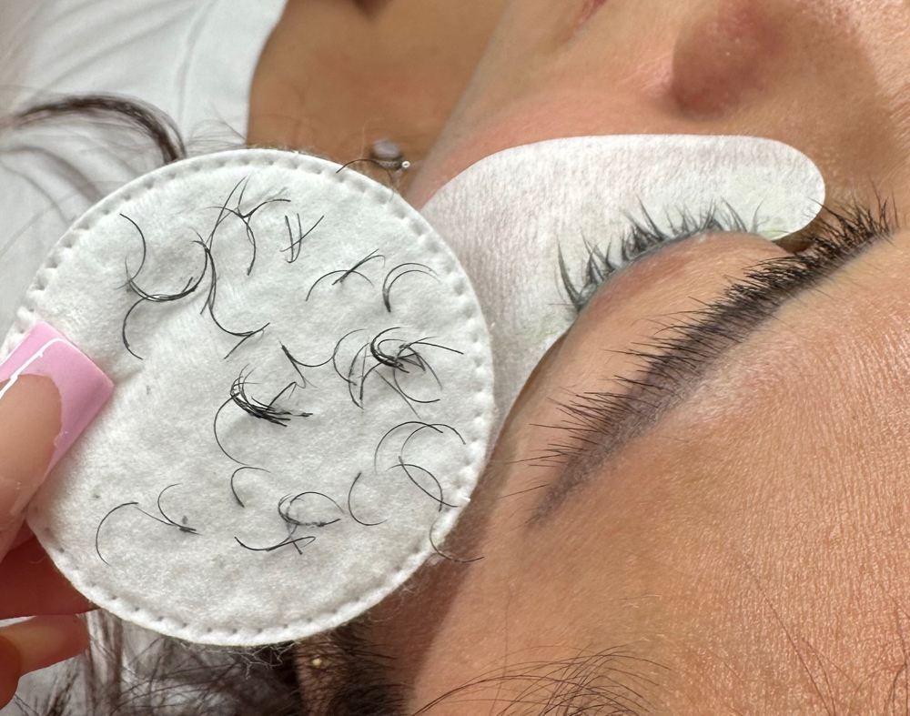 Lash Removal