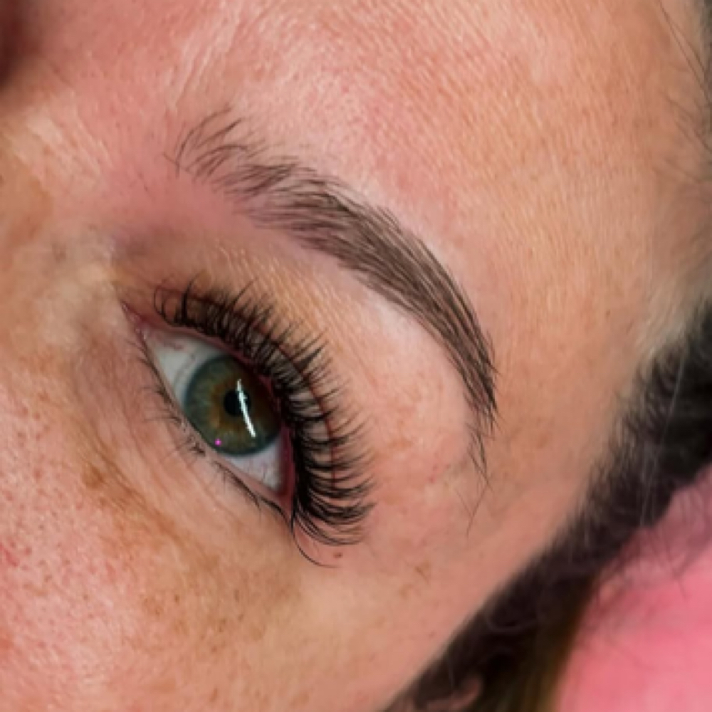 Master Tech Hybrid Full Set at Luminous Lashes Brow & Beauty in Bradenton, FL