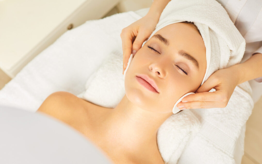 Get Clear & Glow Acne Facial