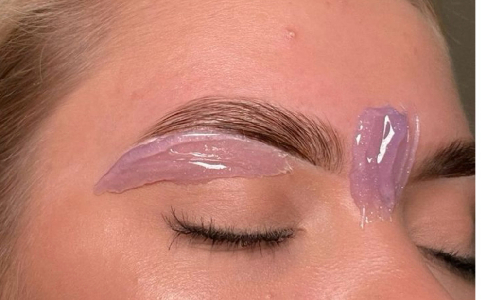 Brow Wax/Brow Shaping
