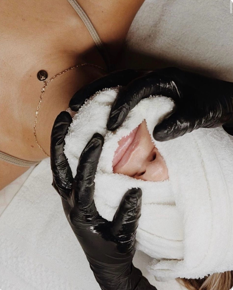 The Classic Lady Facial