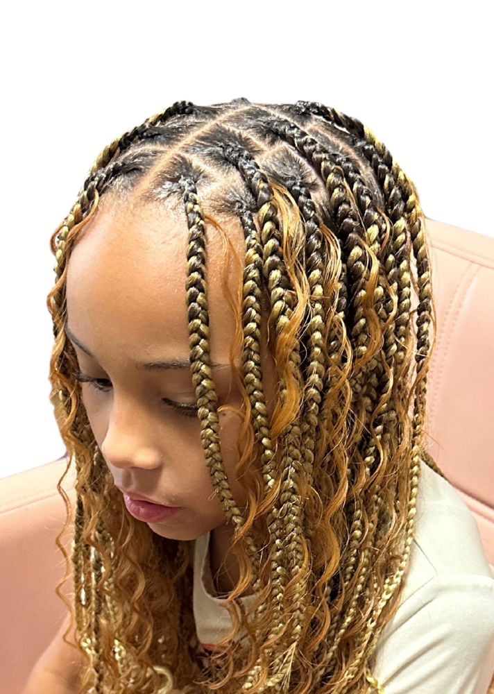 Med Kid Boho Braids at Applying Pressure in yoakum, TX