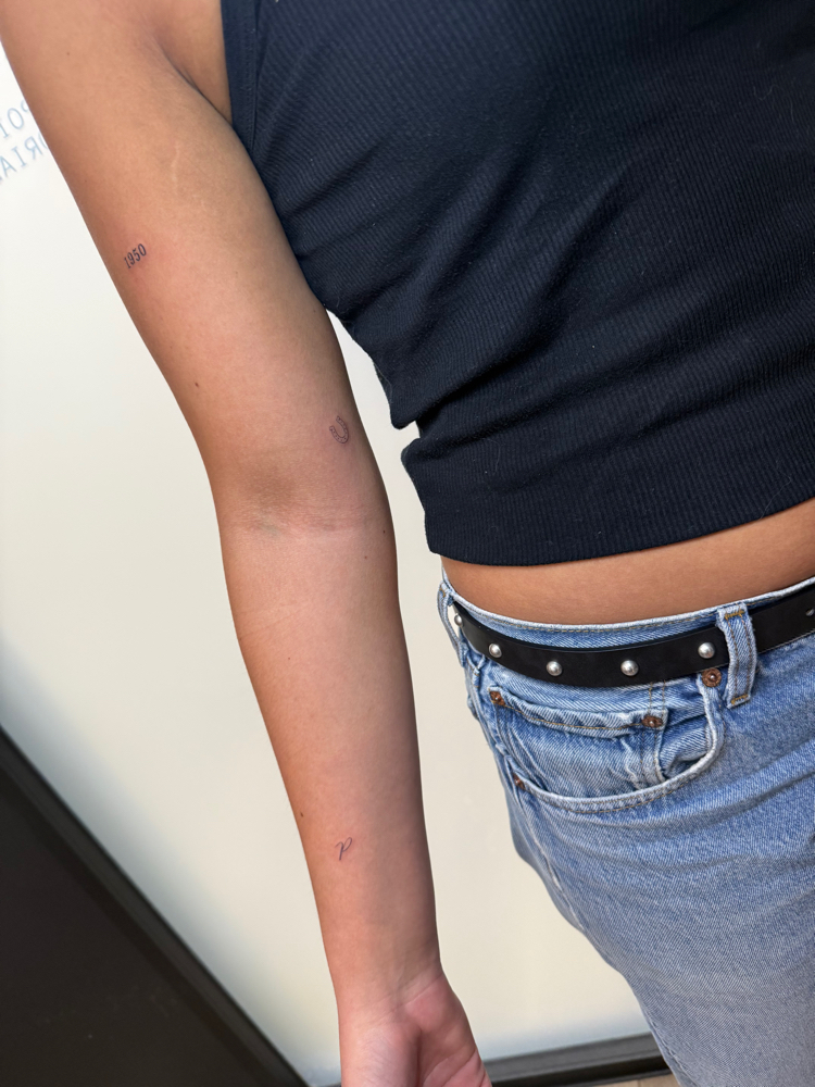 MULTIPLE TINY TATTOO