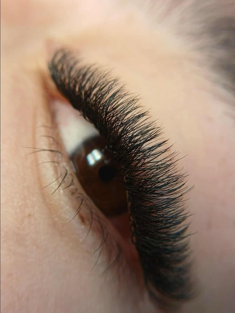 Lashes Hibryd “new Set” at Lilian Oliveira Aesthetician in Malden, MA