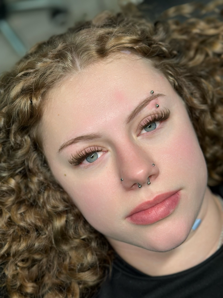 Hybrid/Light Volume Set - Full Set at Lash Call in Seguin, TX