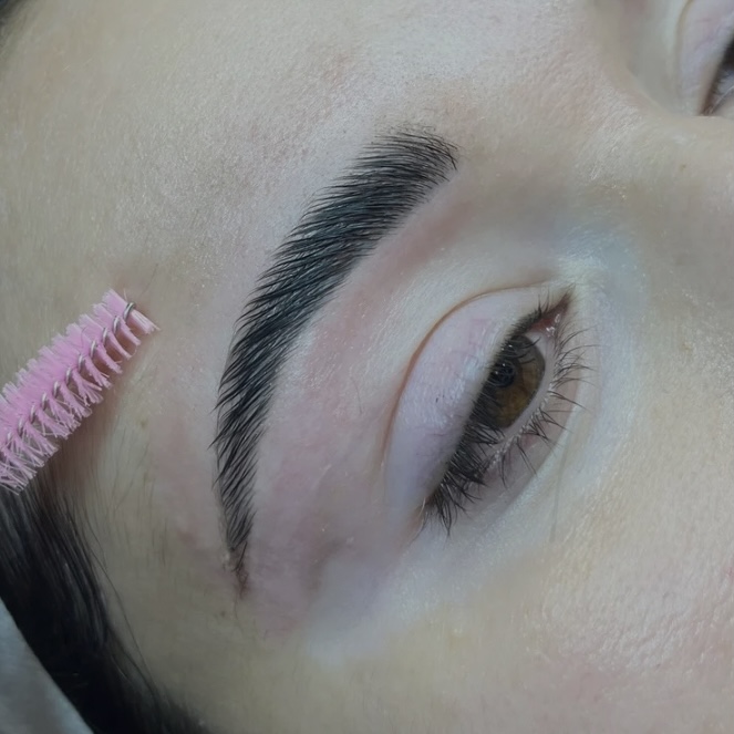 Brow Lamination + Tint