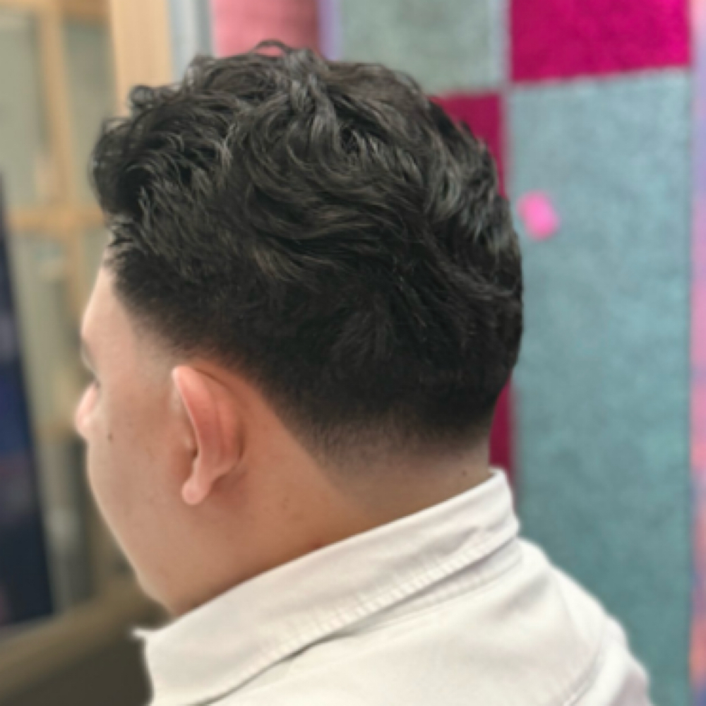 ✂️ The Rewind Cut at L.A. HAIR in Naples, FL