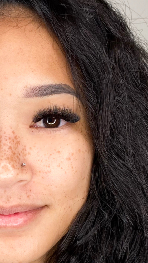 Mega Volume Lash Extensions