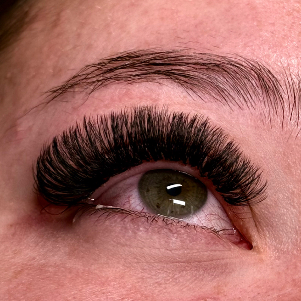 🌱 Volume Lash Full Set(UV) at Emve Lash & Skin Bar in Spokane, WA