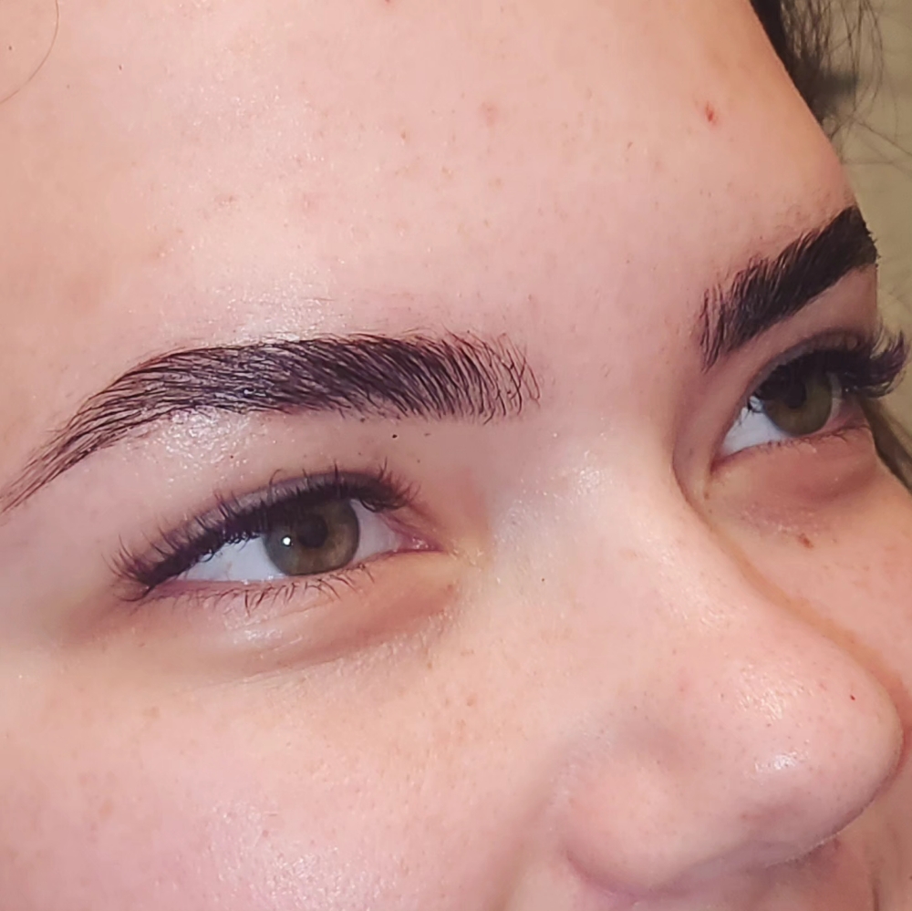 Brow Lamination And Tint