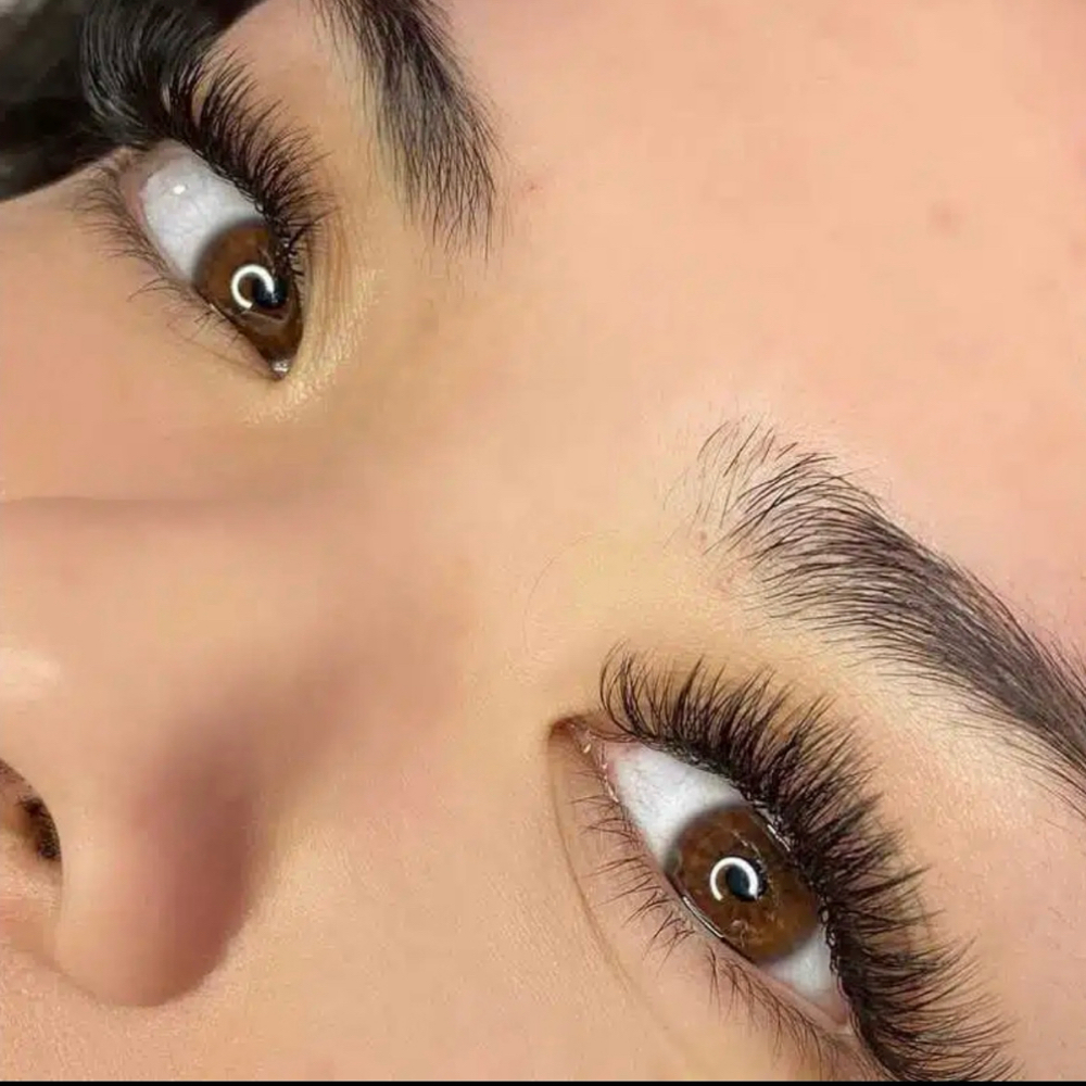 Hybrid Full Set at Aura Beauty & Co. in Woodbury, MN