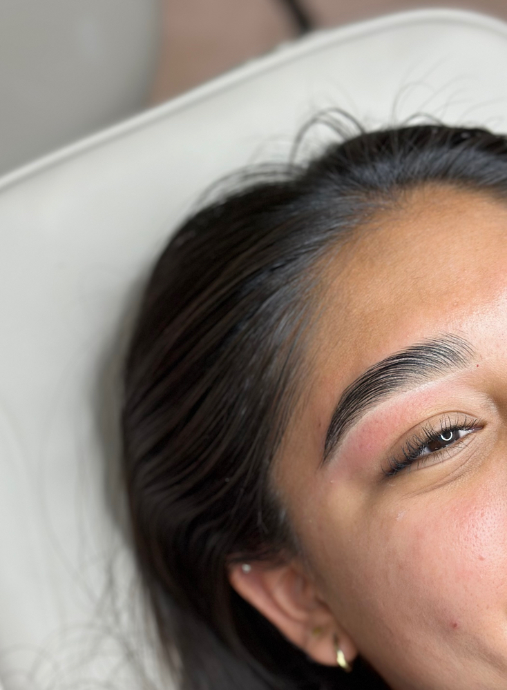 Brow Wax Sculpt