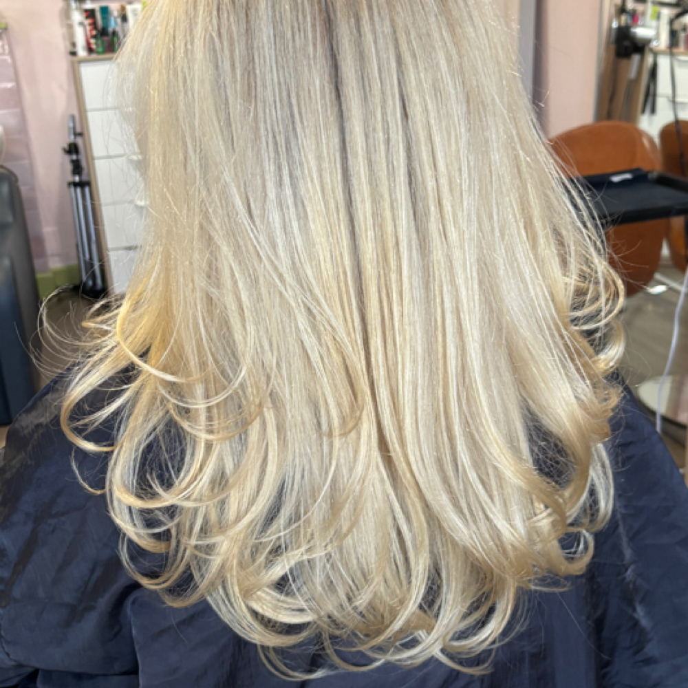 Bouncy Blowout at Haileynatalinahair in Rancho Cucamonga, CA