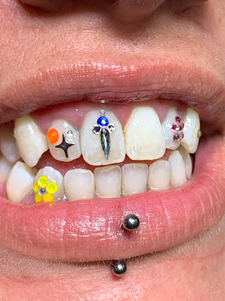 Tooth Gem Appliction at True artist studio in Goose Creek, SC