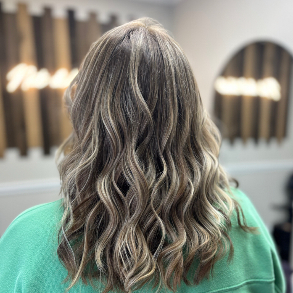 10 Foil Special at (Nat Did That) NDT Hair Co. in Cleburne, TX