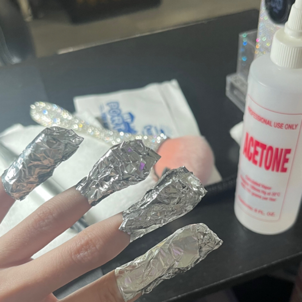 Soak Off at Nail Plug 775 in Reno, NV