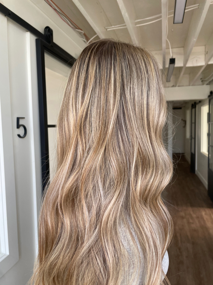 Root Retouch (Blonde)