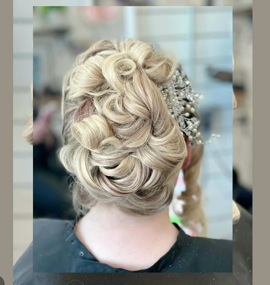Updo , Wash & Blowout