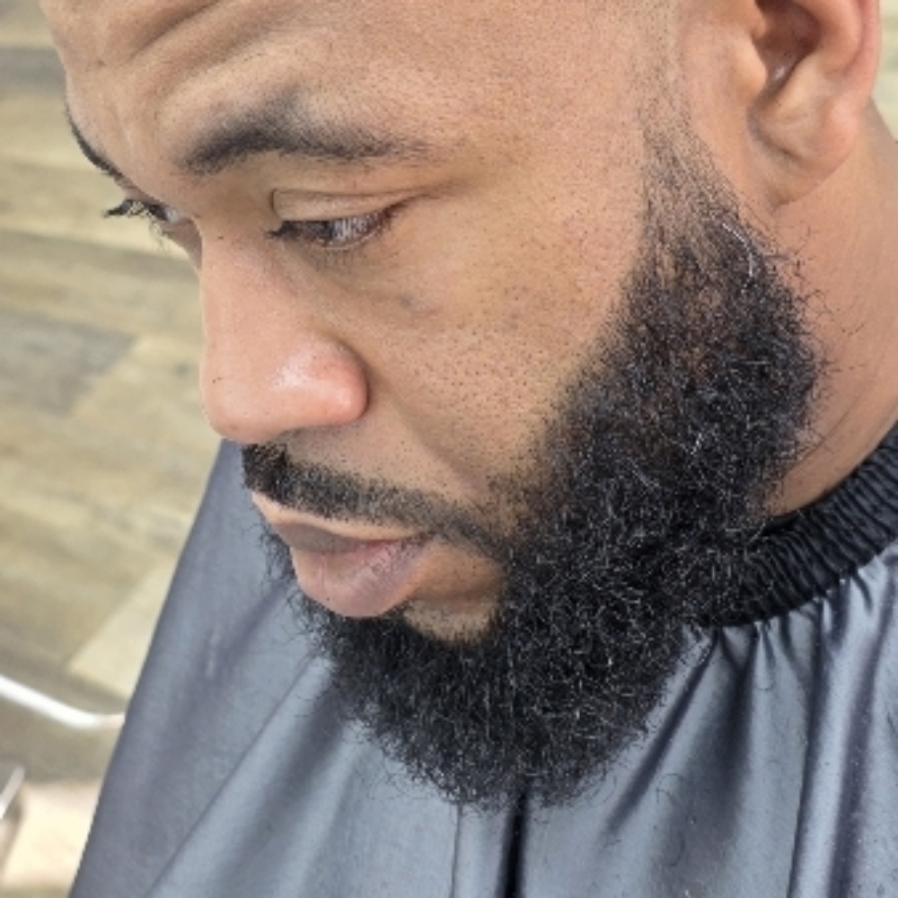 Beard Trim With Razor at Terika’s Beauty & Spa in Bloomfield, NJ