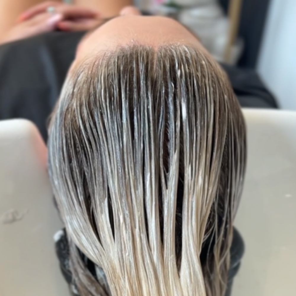 Refresh Gloss at Golden Era Hair Studio in Chicago, IL