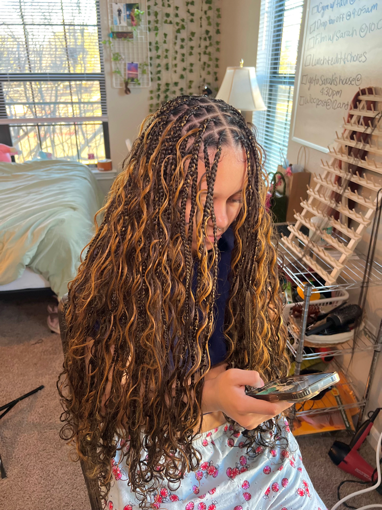 Small Knotless Bora Bora Braids
