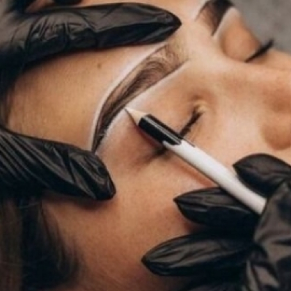 Brow Tweezing/Mapping