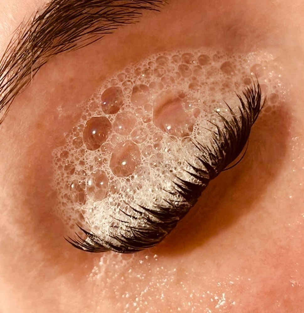 Lash Bath