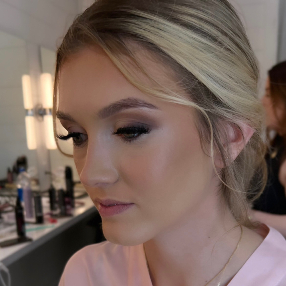 Make Up at Artistry Haus in Webster, TX