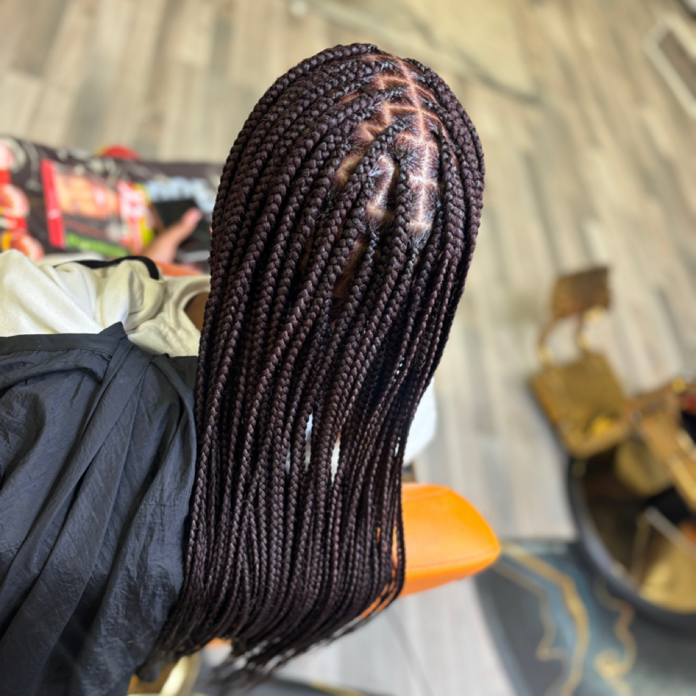 Small Knotless at Michel’le Styles in Summerville, SC