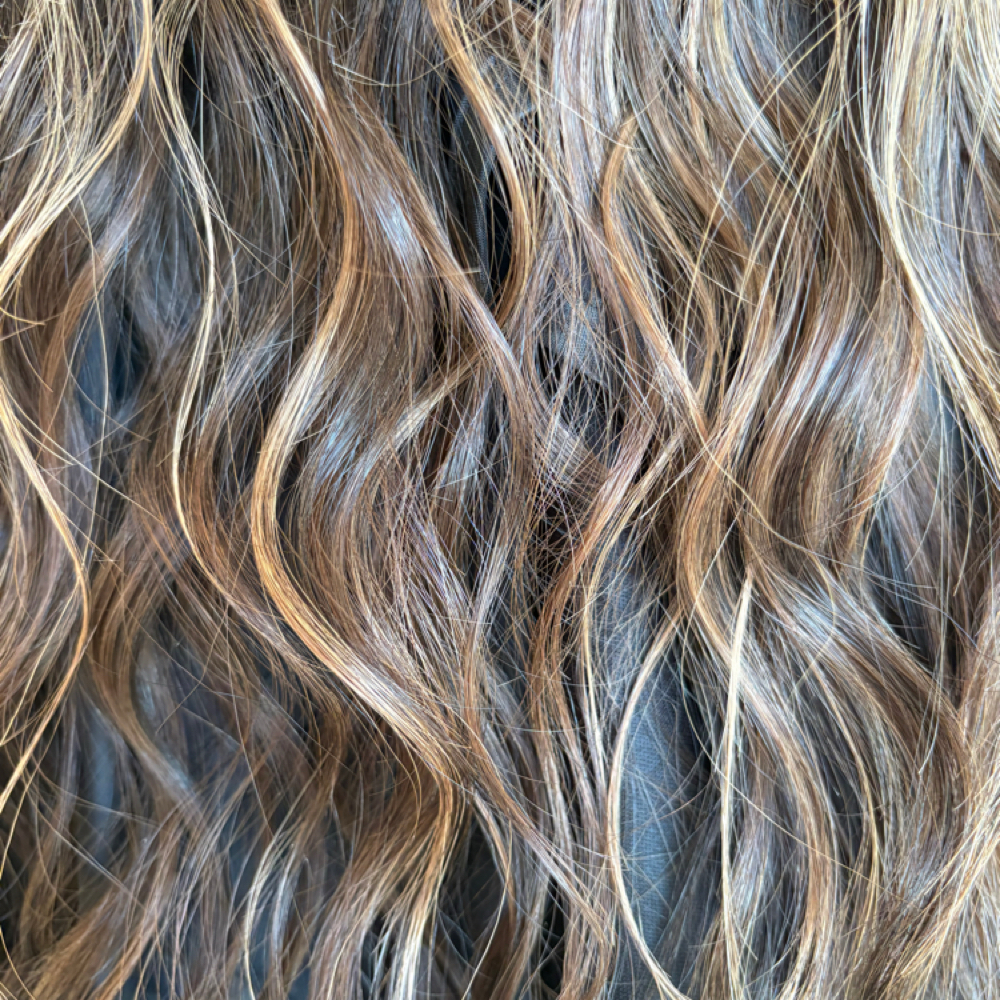 Gloss Shine at beautybylivv in Englewood, FL