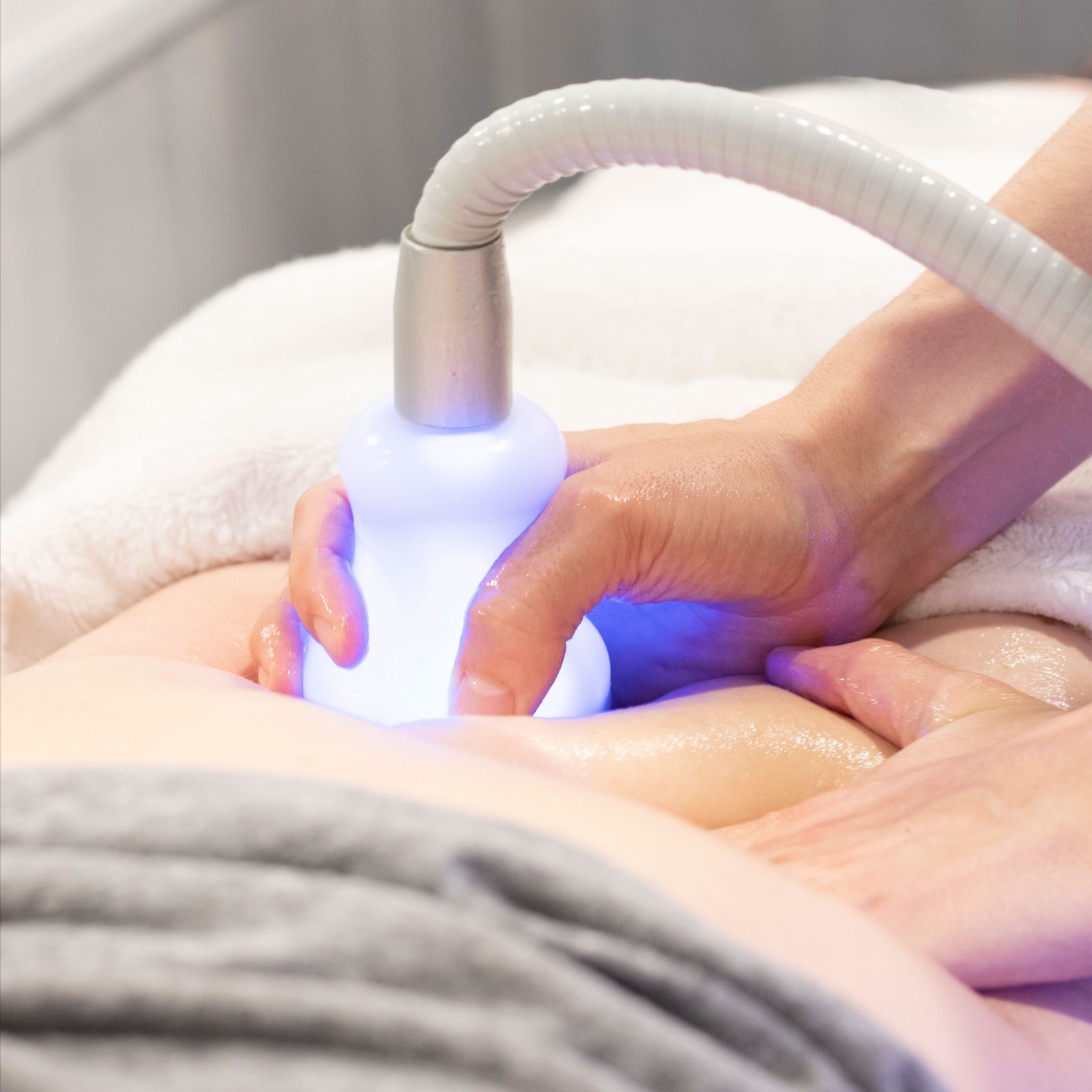 Cryo Slimming/Toning at Ingrid Thompson Skincare in Beverly Hills, CA
