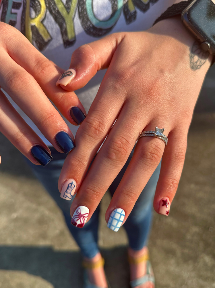 nail art on 3-5 nails