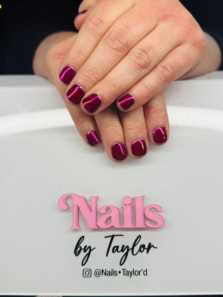 Deluxe Manicure