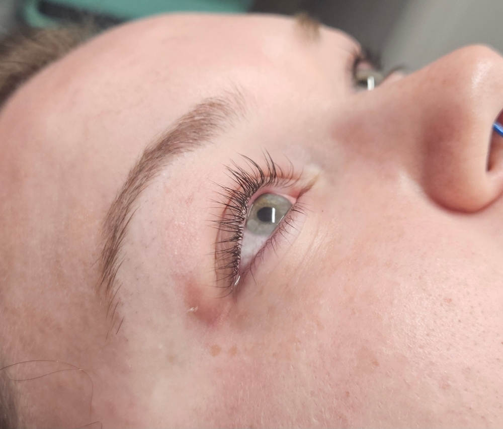 Lash Lift And Tint