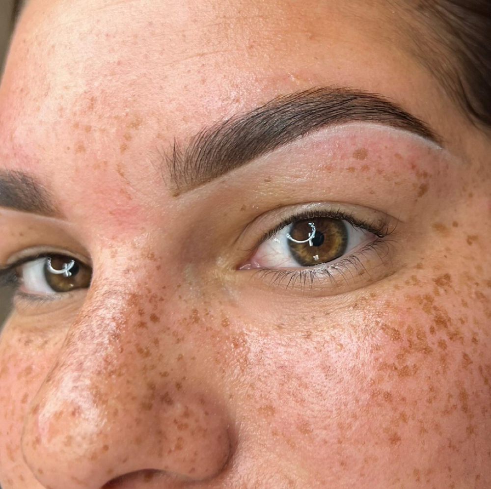Brow Touchup at Lux|A Beauty&Cosmetics in San Antonio, TX