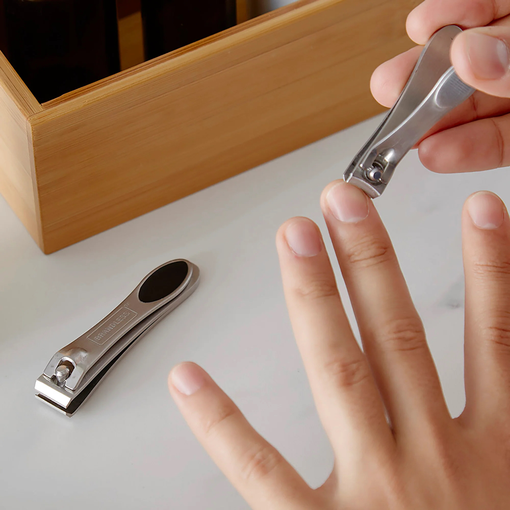 Nail & Toe Nail Trim