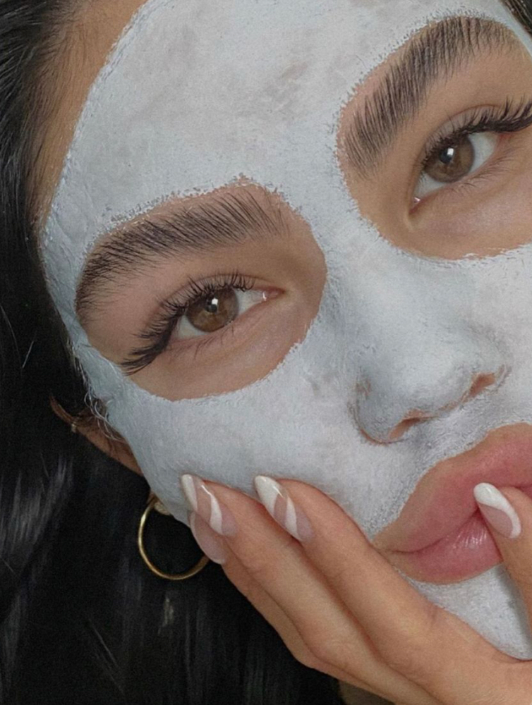 Glow Express Facial & 1hr Lash Fill at BelleVue Studio in 93311