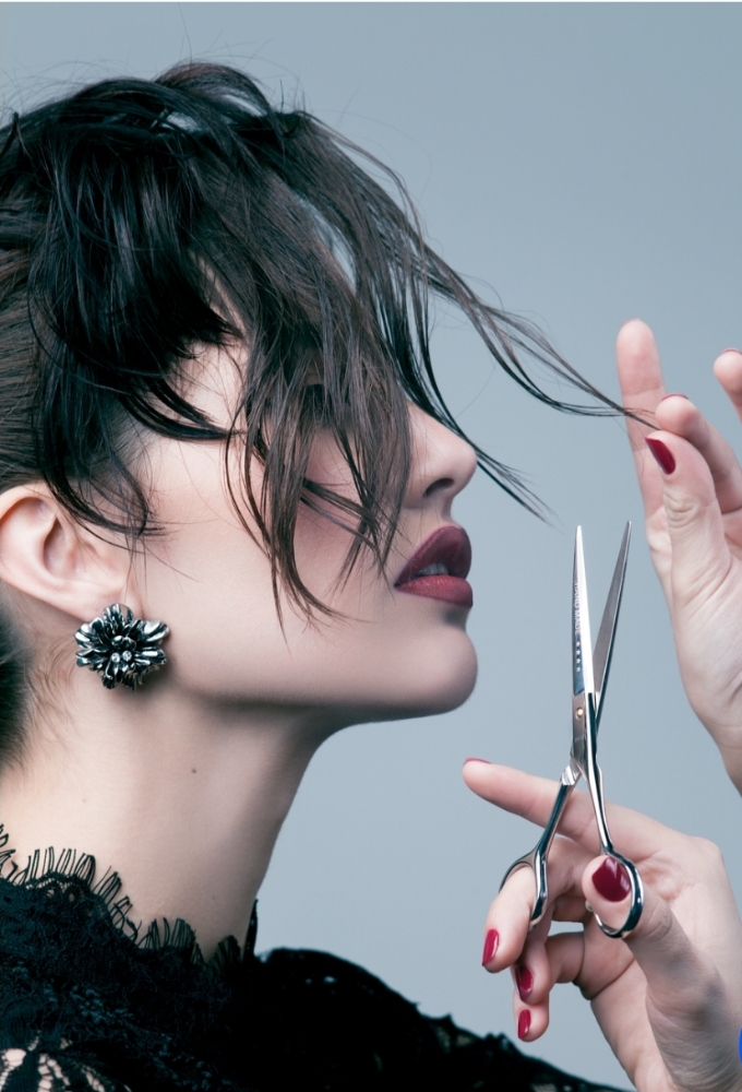 Women's Haircut & Style